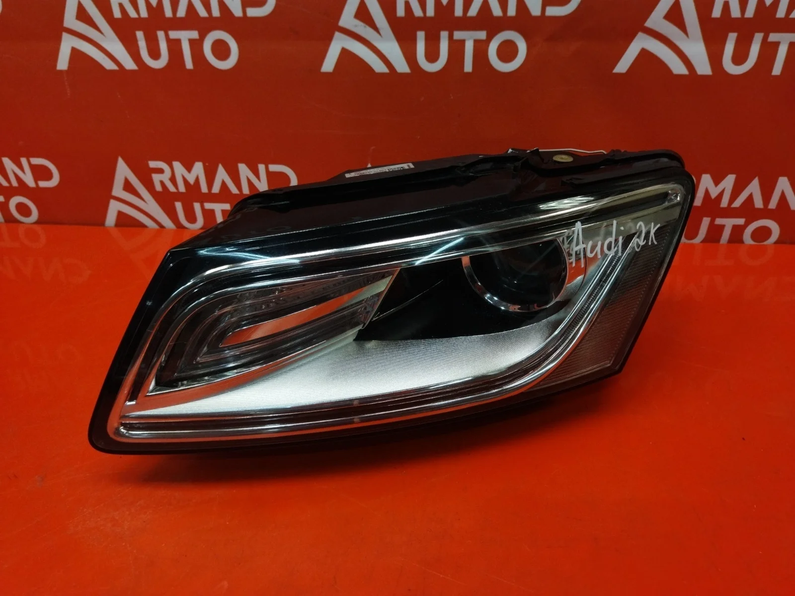 Фара Audi Q5 2012-2017 8R