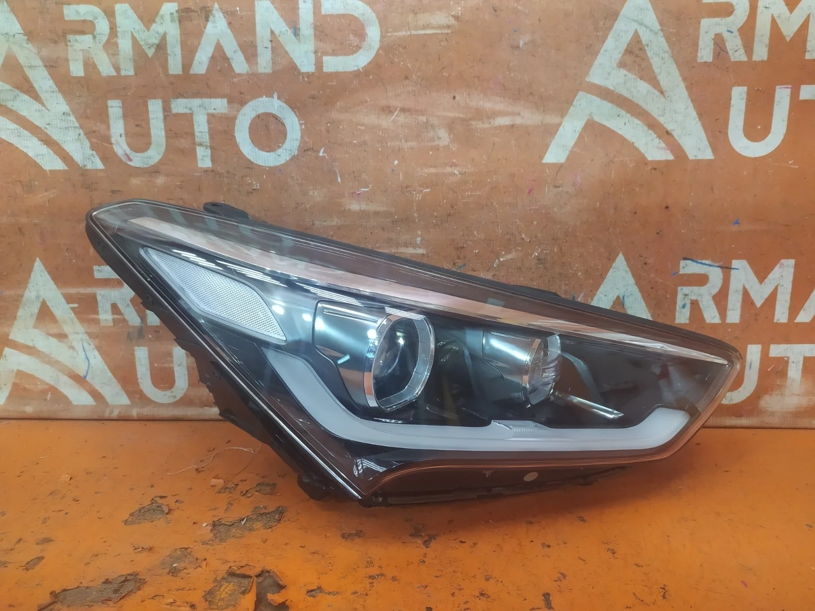 Фара Hyundai Grand Santa Fe 2015-2019 B8