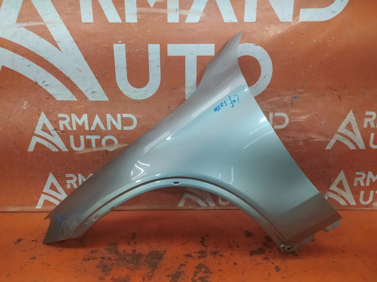Крыло Mercedes GLC-Class 2015-нв X253