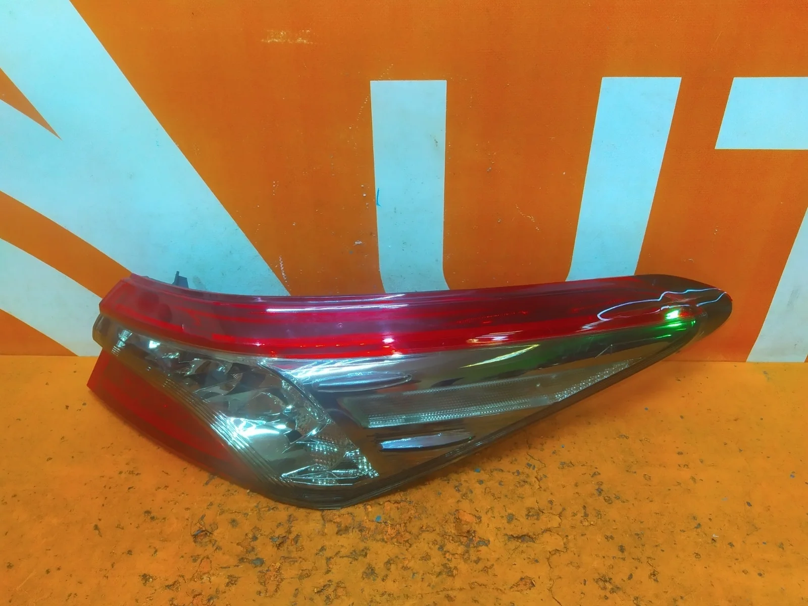 Фонарь внешний Toyota Camry 2017-нв 8 XV70