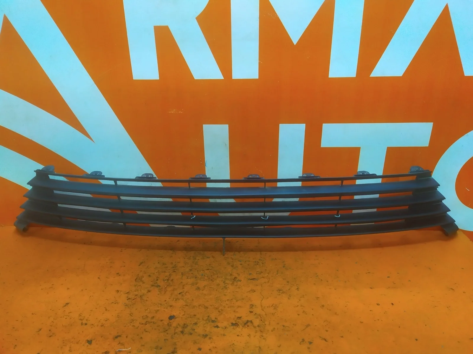 Решетка бампера Toyota Corolla 2015-2019 11 E160 E170 E180