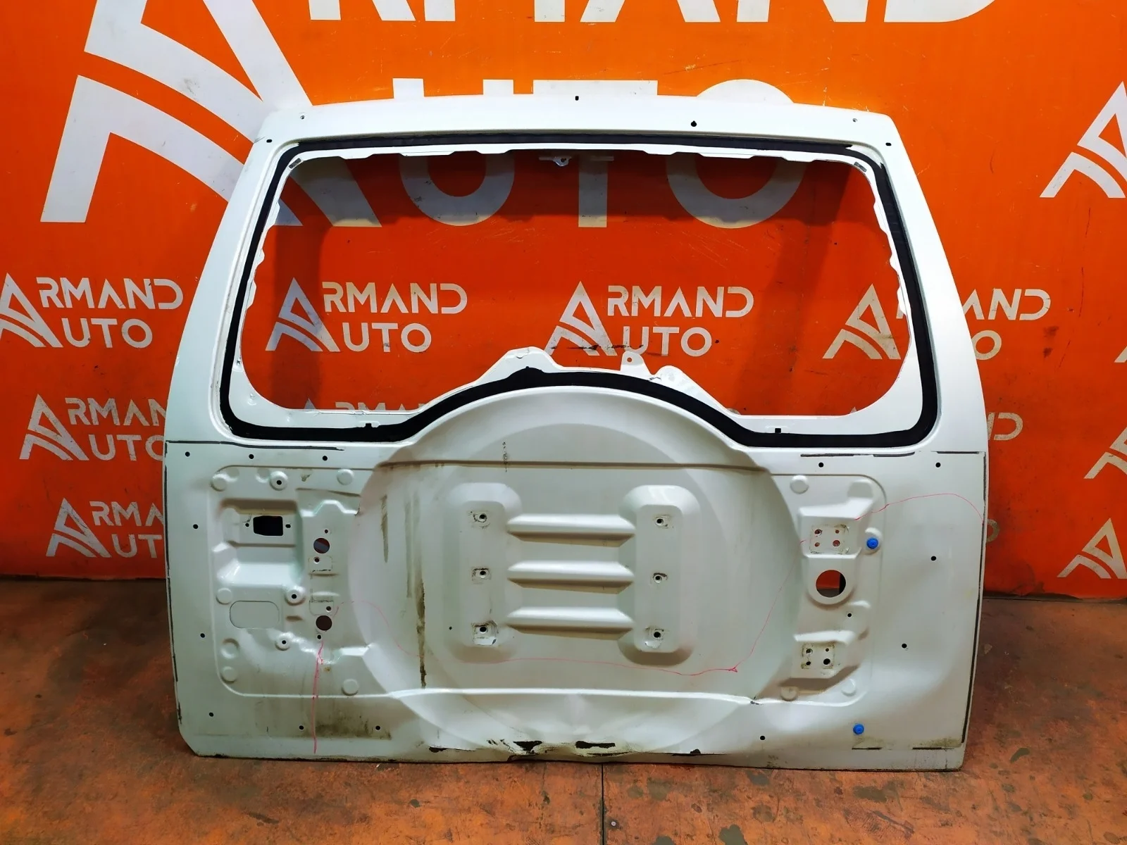 Дверь багажника Mitsubishi Pajero 2014-нв