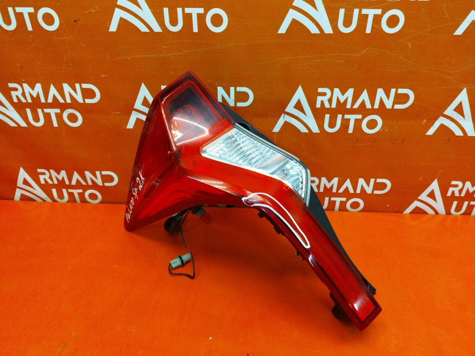 Фонарь Mitsubishi Pajero Sport 2015-2021 3