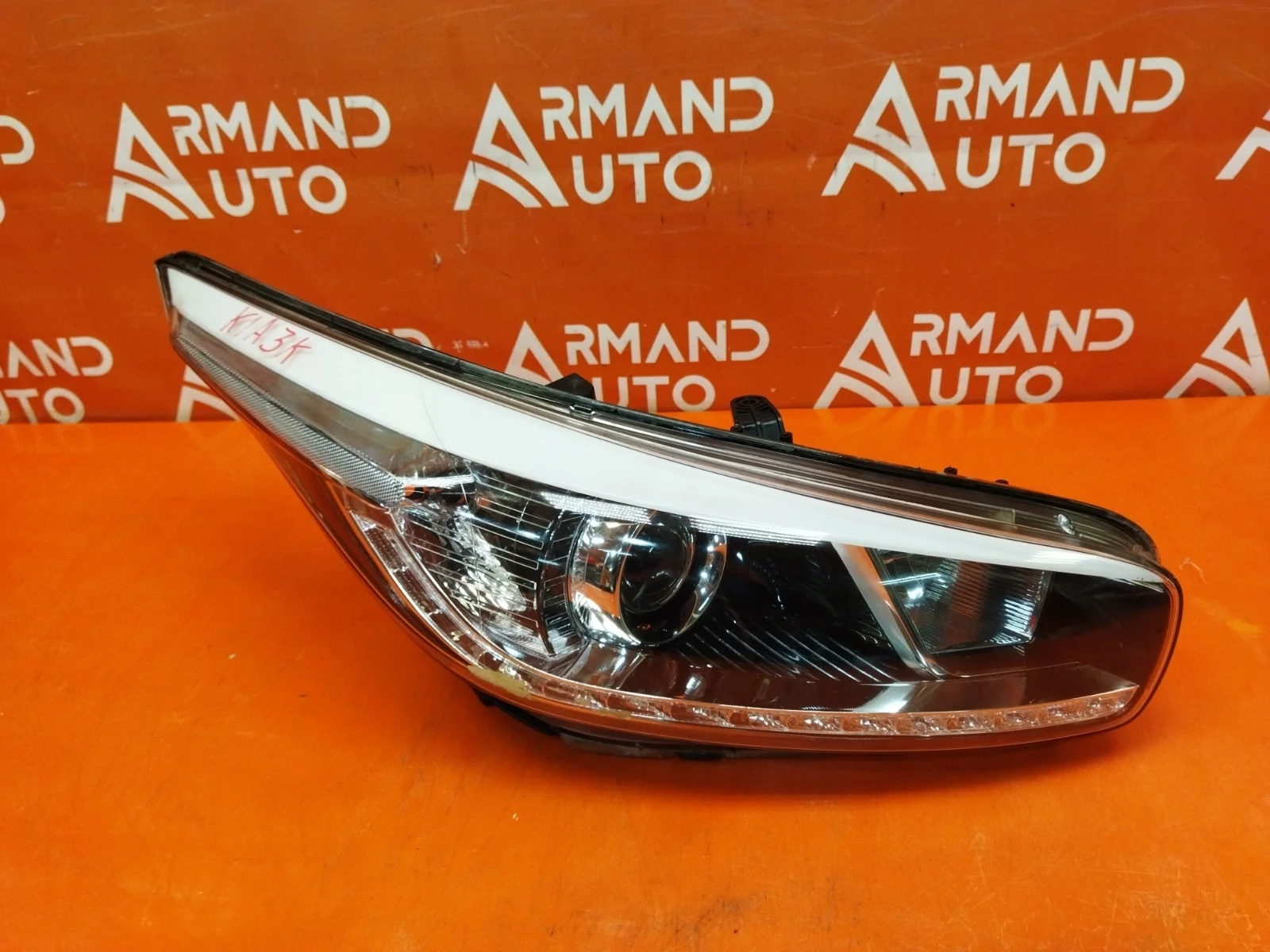 Фара Kia Ceed 2012-2018 JD