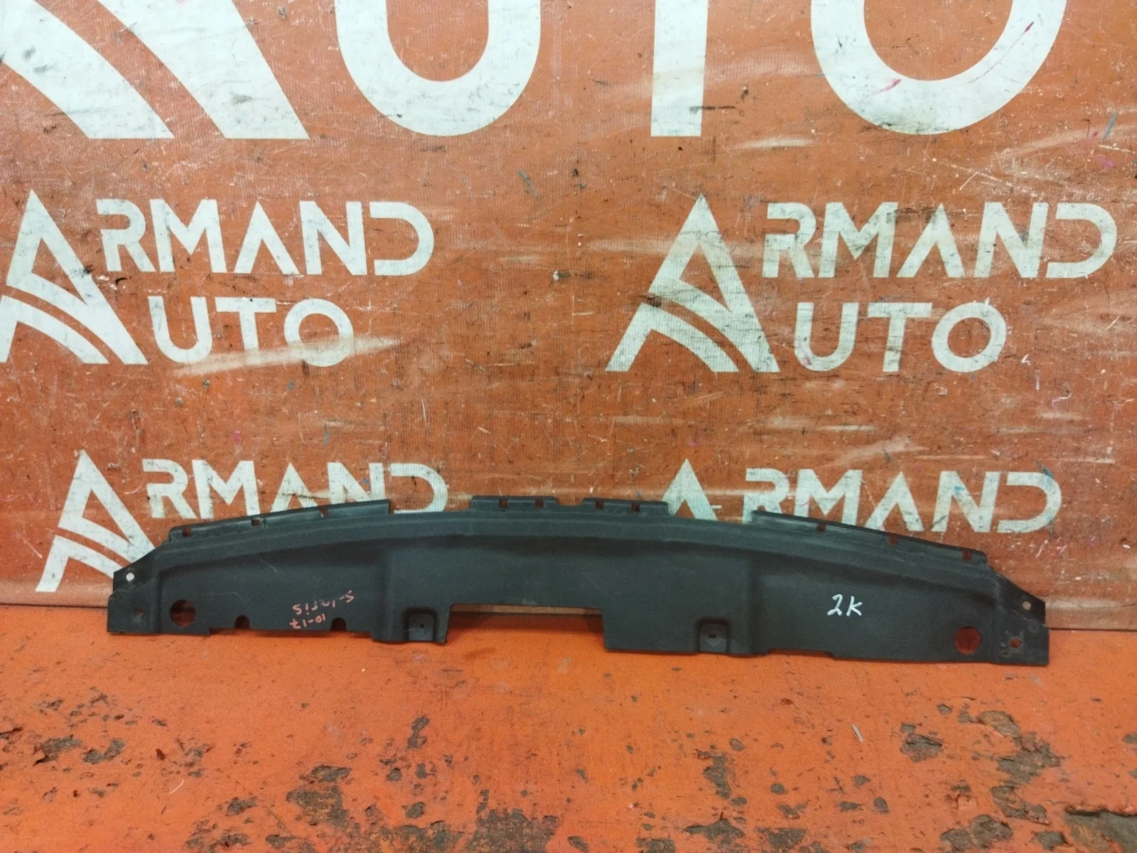 Кожух замка капота Hyundai Accent 2010–2017 4