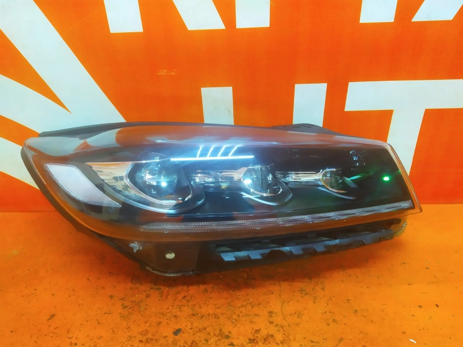 Фара Kia Sorento 2017-2020 3 Prime UM