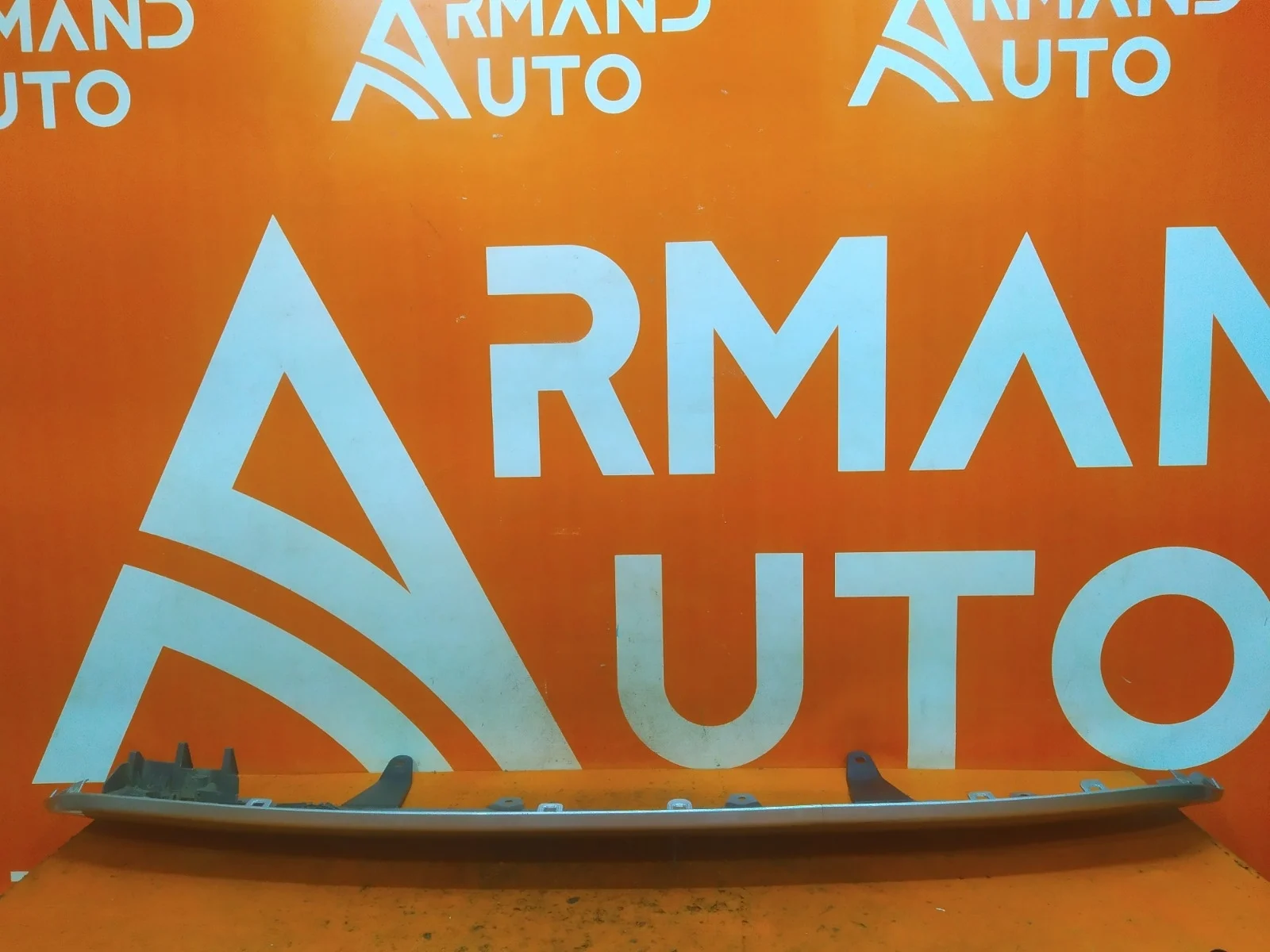 Накладка бампера Toyota RAV4 2015-2019 CA40