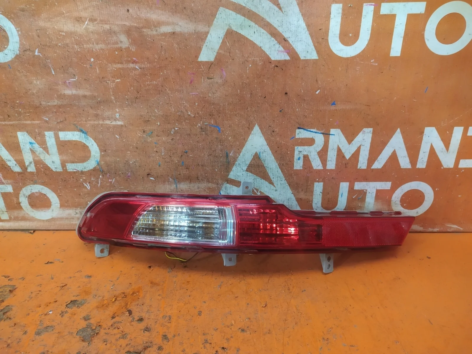 Фонарь противотуманный Kia Sportage 2010-2016 3 SL