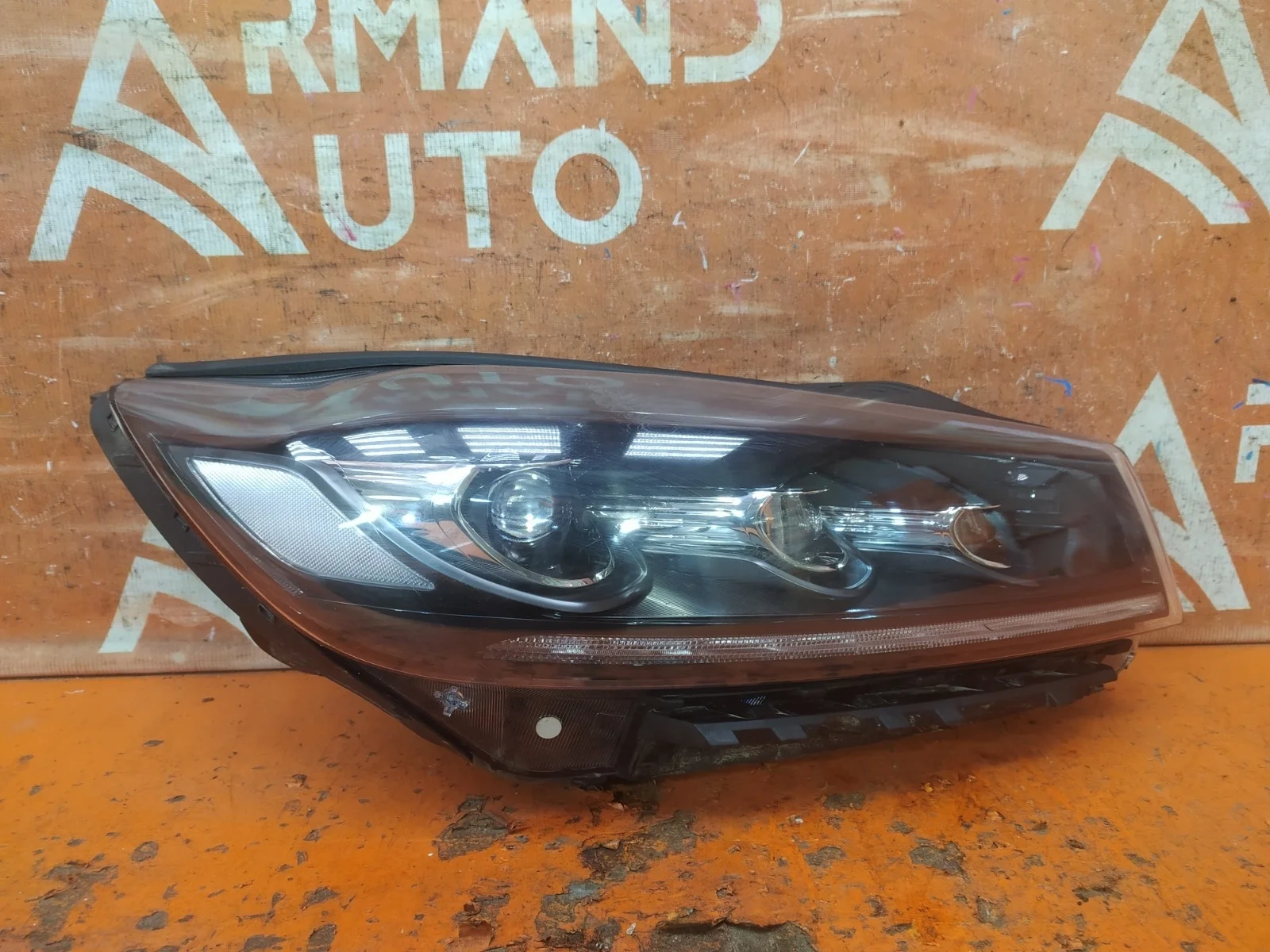 Фара Kia Sorento 2017-2020 3 Prime UM