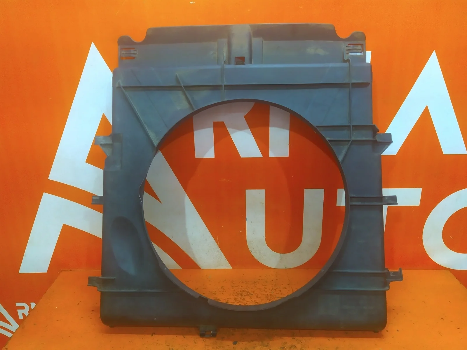 Диффузор вентилятора Mercedes Sprinter 2006-2018 Br.906