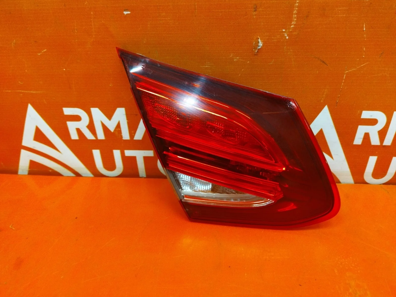 Фонарь внутренний Mercedes -Class 2014-2018 W205