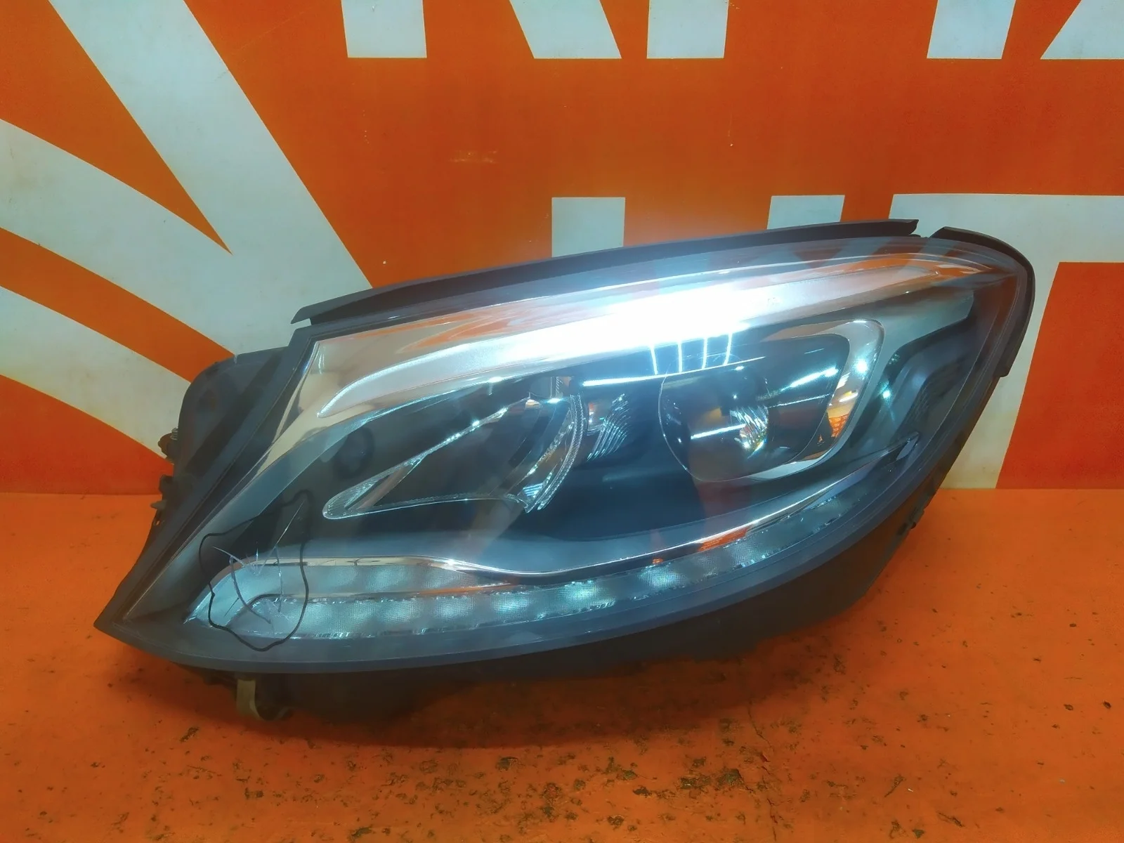 Фара Mercedes -class 2013-2017 w222