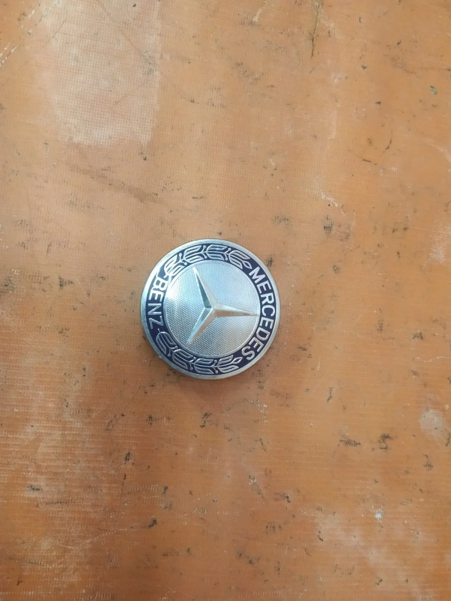 Колпак ступицы колеса Mercedes -Class W204