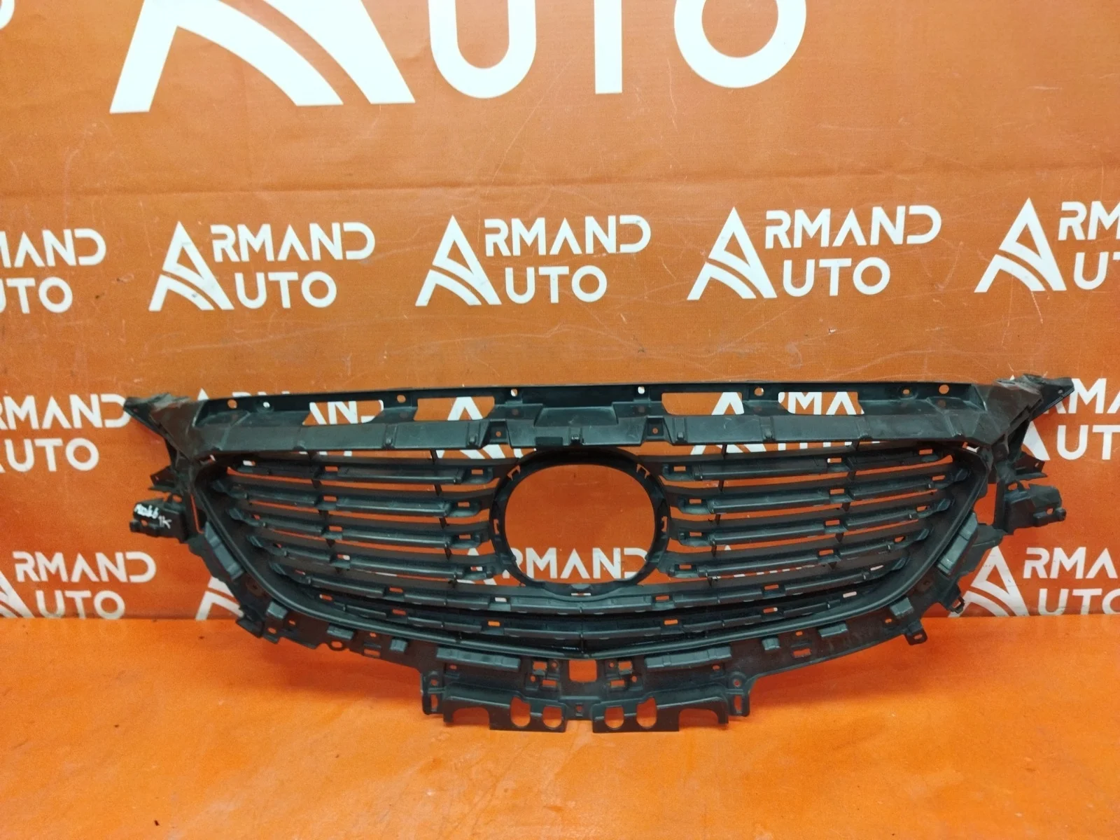 Решетка радиатора Mazda 6 2015-2018 3 GJ