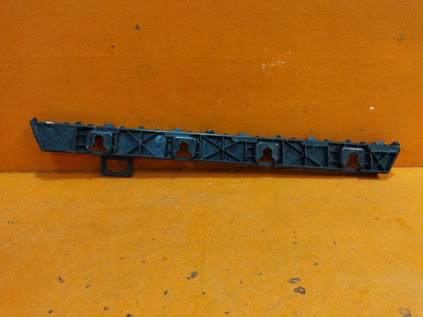 Кронштейн бампера Hyundai Solaris 2017-нв