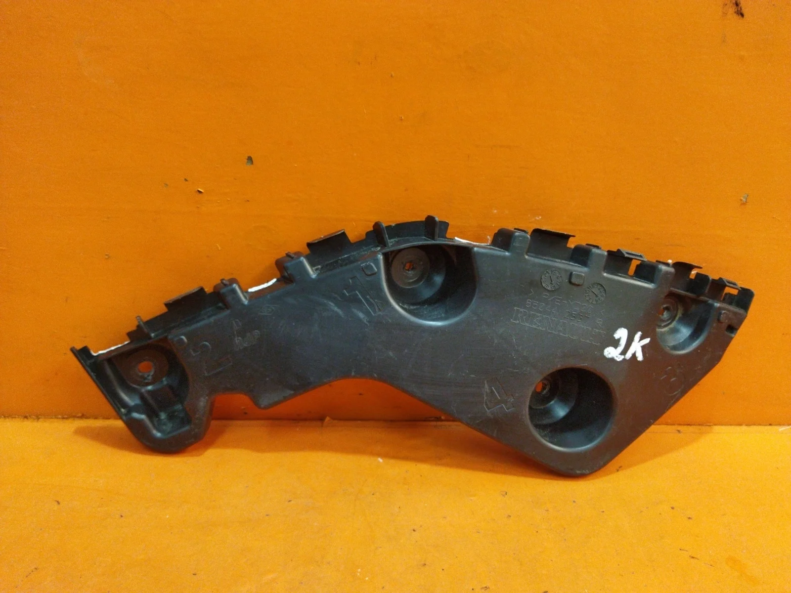 Кронштейн бампера Renault Duster 2010-2021