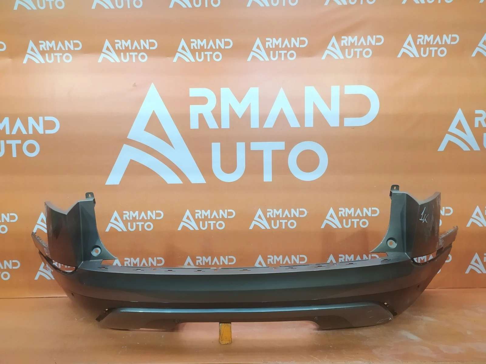 Бампер Land Rover Range Velar 2017-нв L560