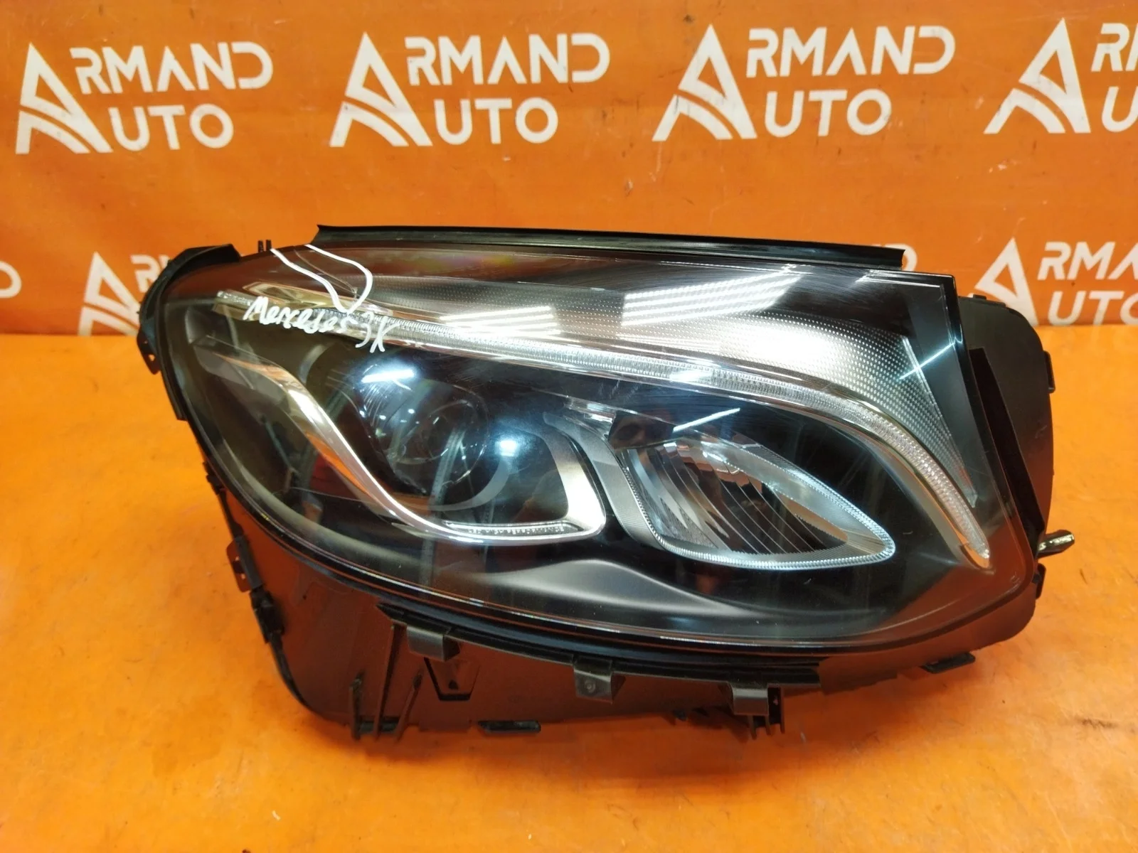 Фара Mercedes GLC-Class 2015-2019 X253