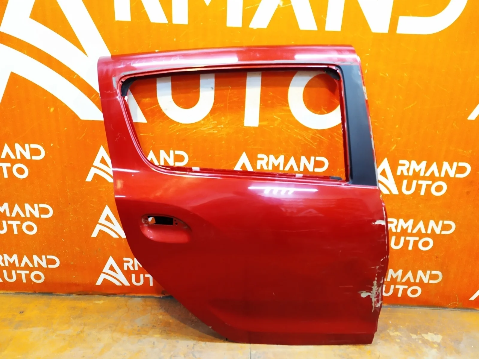 Дверь Renault Sandero 2013-2022