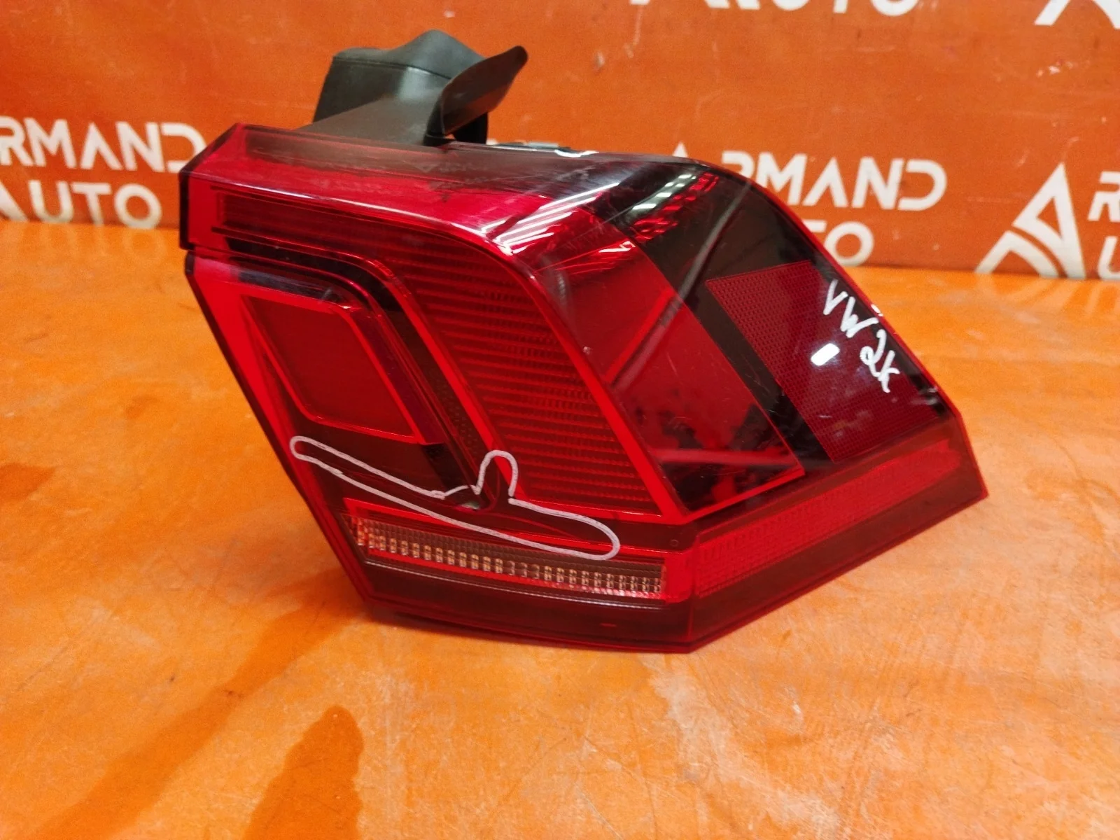 Фонарь внешний Volkswagen Tiguan 2016-2020