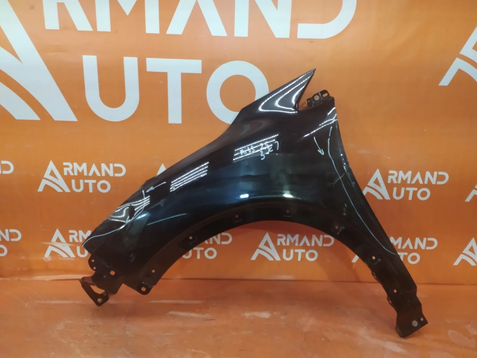 Крыло Mitsubishi Eclipse Cross 2017-2020