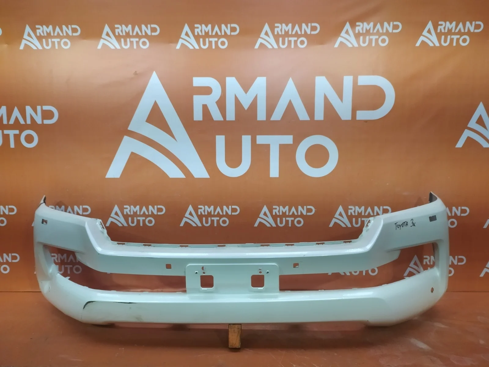 Бампер Toyota Land Cruiser 2015-2021 200