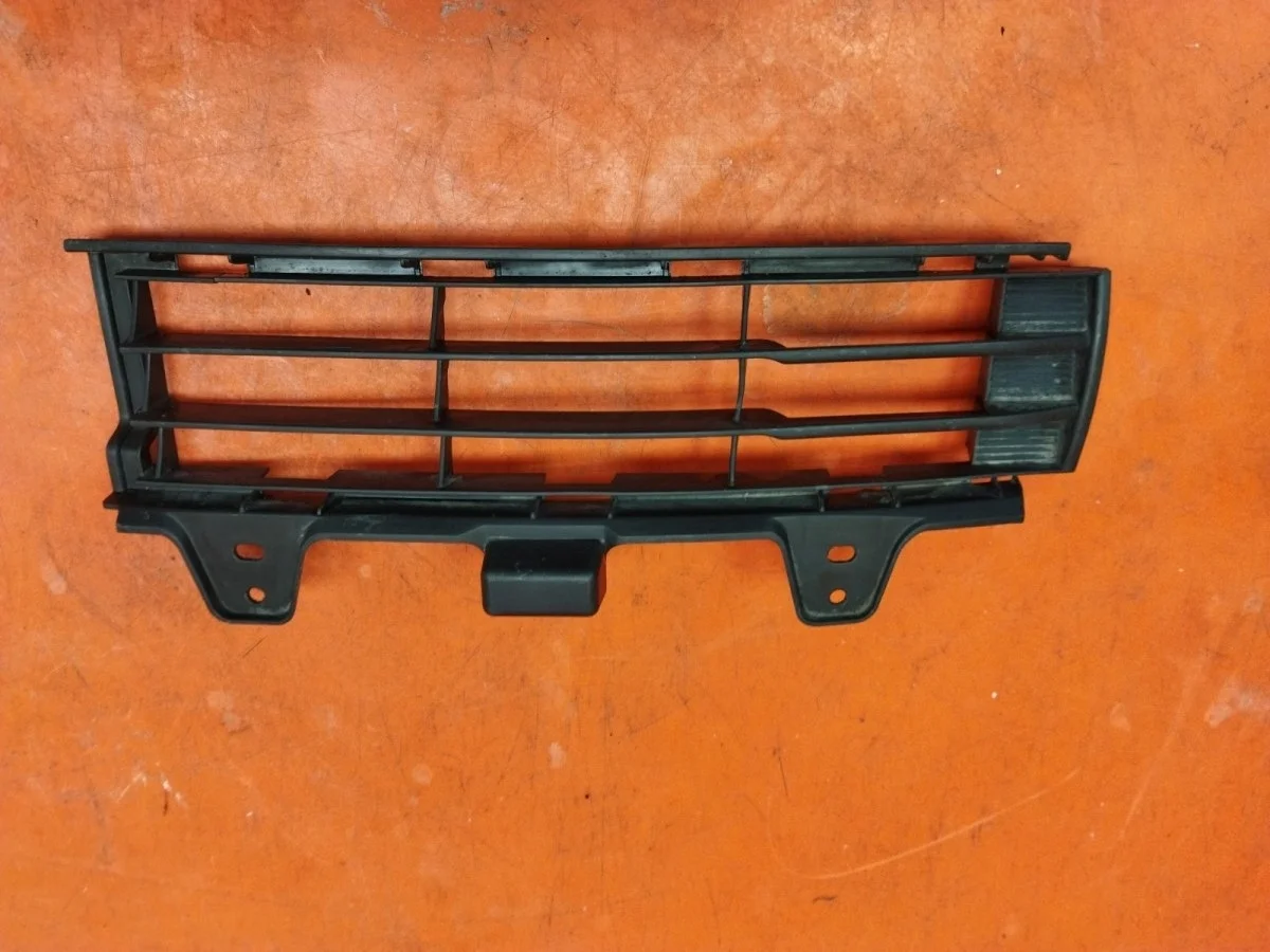 Решетка бампера Toyota Land Cruiser 2007-2012