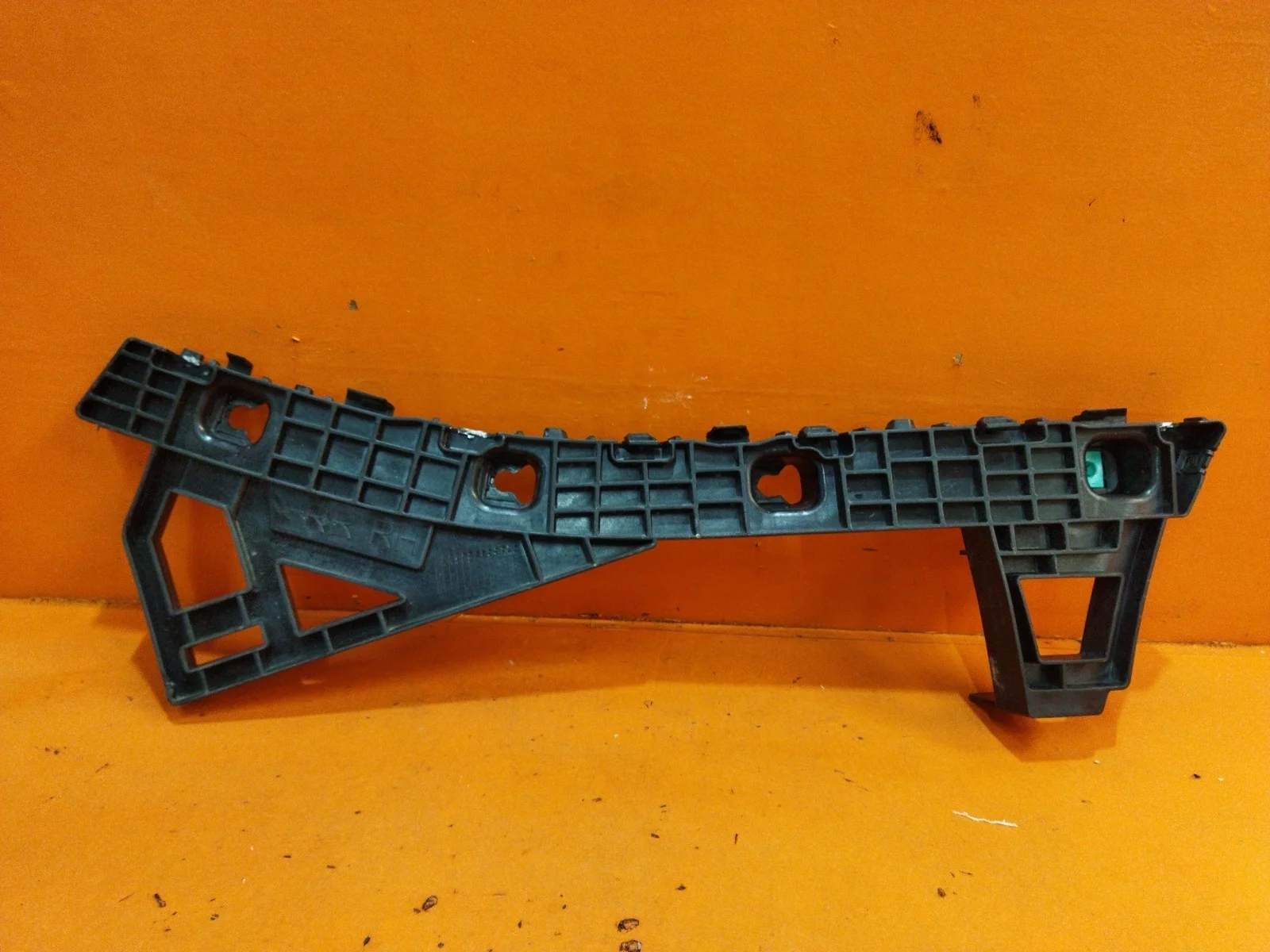 Кронштейн бампера Kia Cerato 2018-нв 4