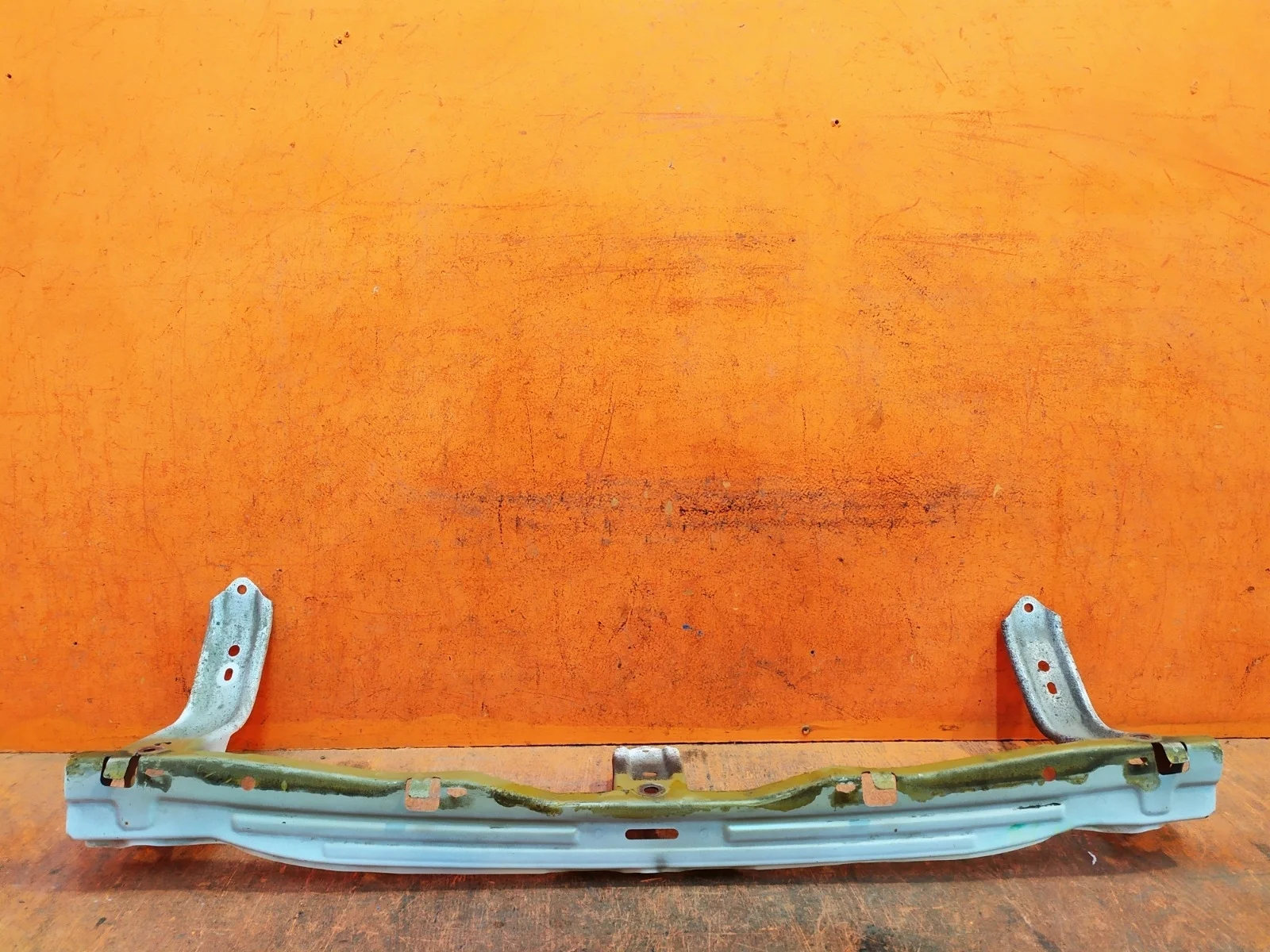 Усилитель бампера Mitsubishi Pajero Sport 2015-2021 3