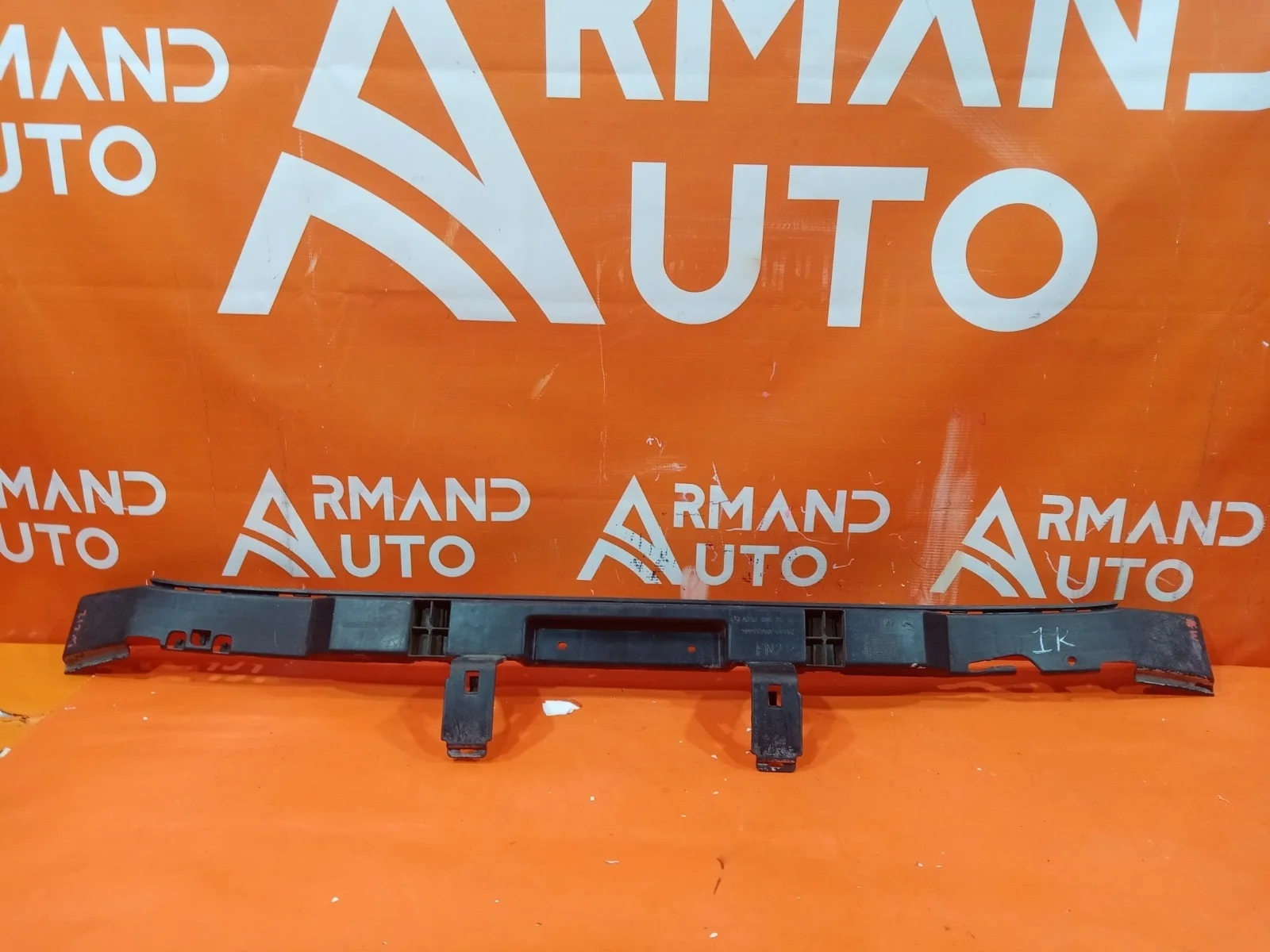 Кронштейн бампера Mercedes -Class 2009-2013 W212