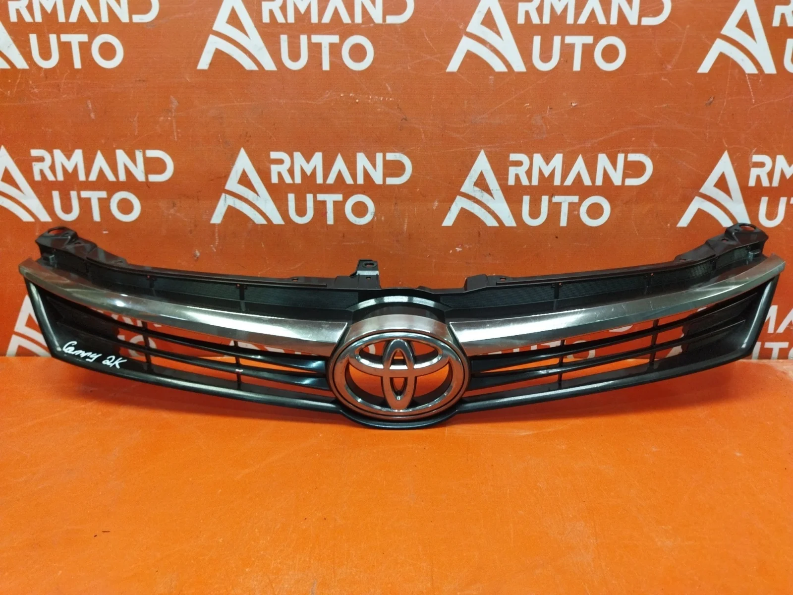 Решетка радиатора Toyota Camry 2014-2017 XV50