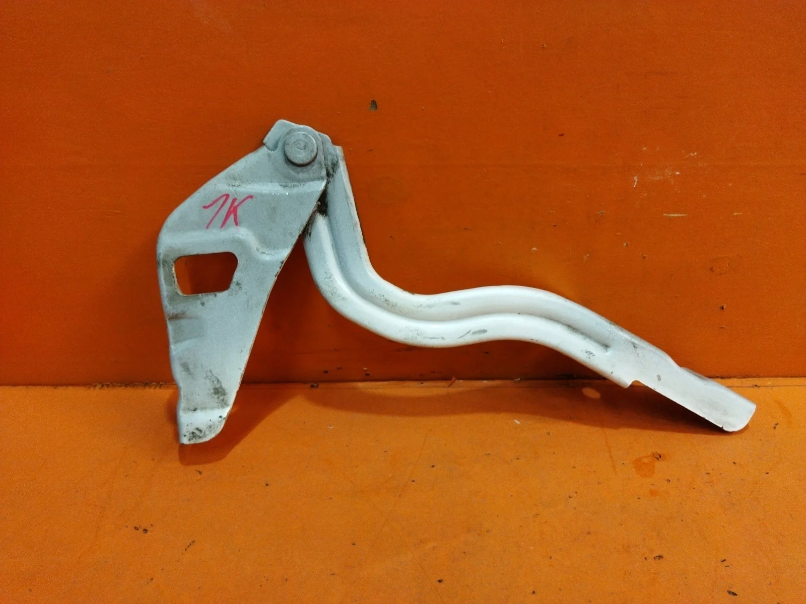 Петля капота Hyundai Solaris 2010-2017