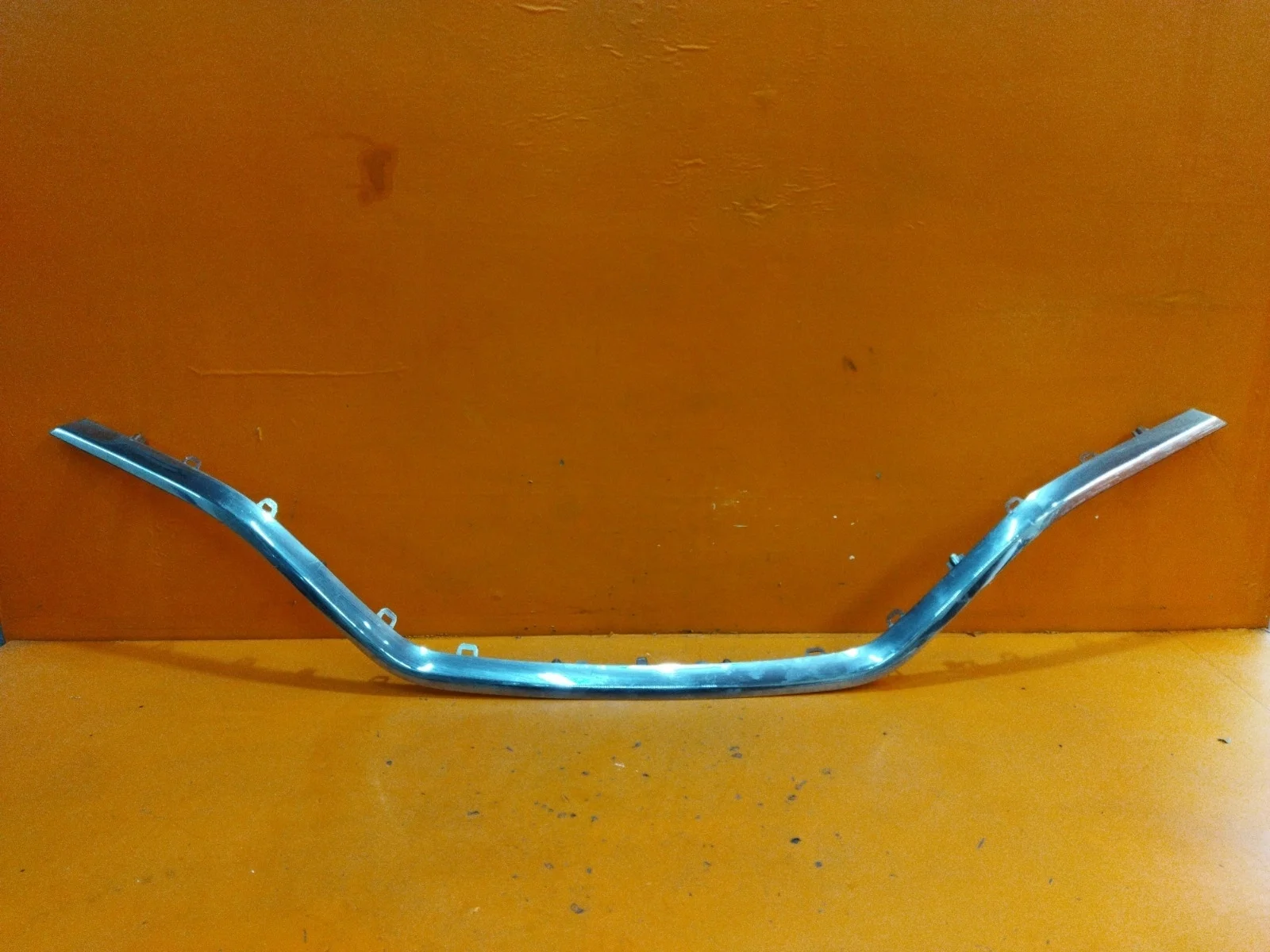 Накладка решетки радиатора Renault Kaptur 2016-нв