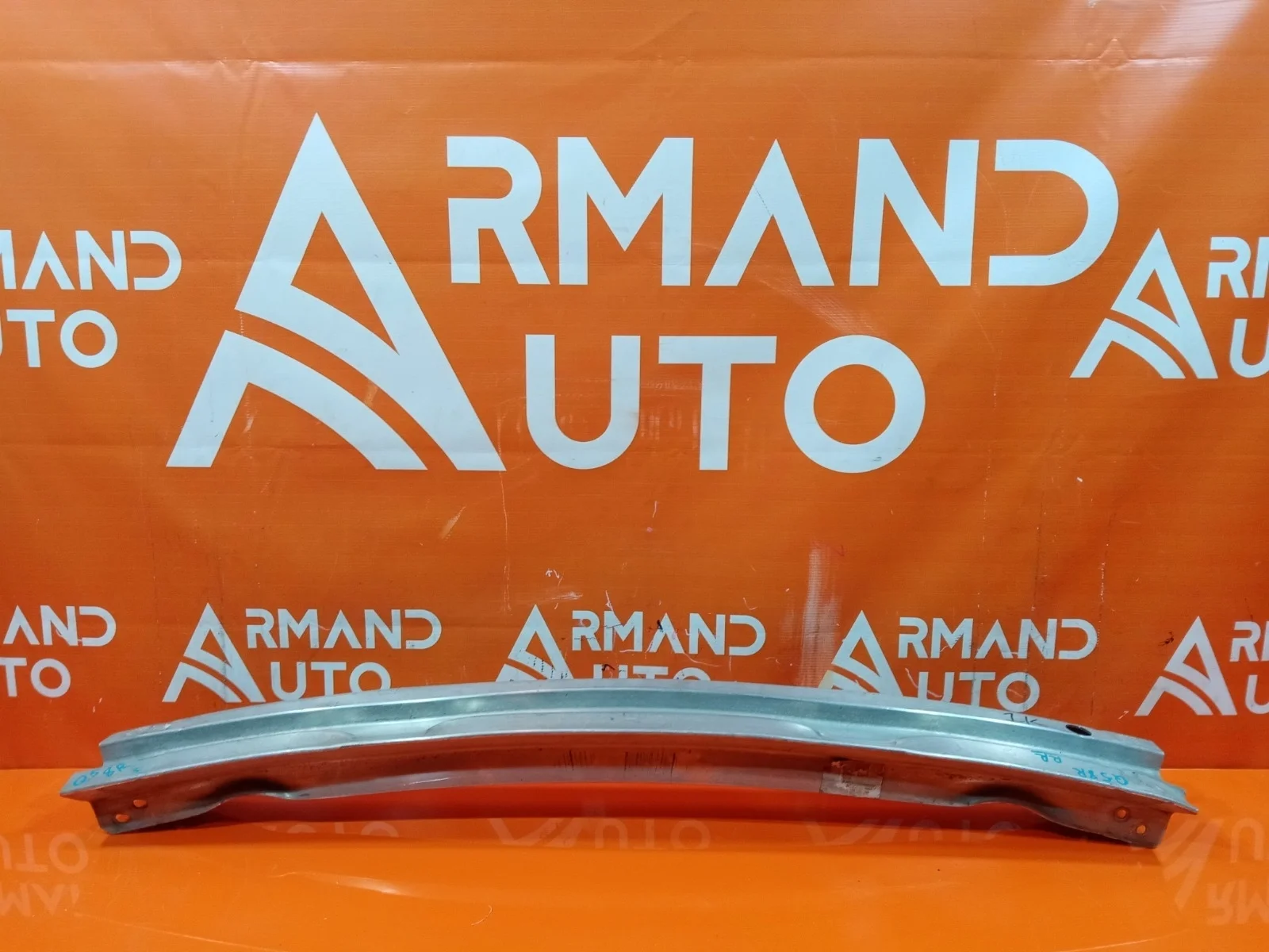 Усилитель бампера Audi Q5 2008-2017 8R