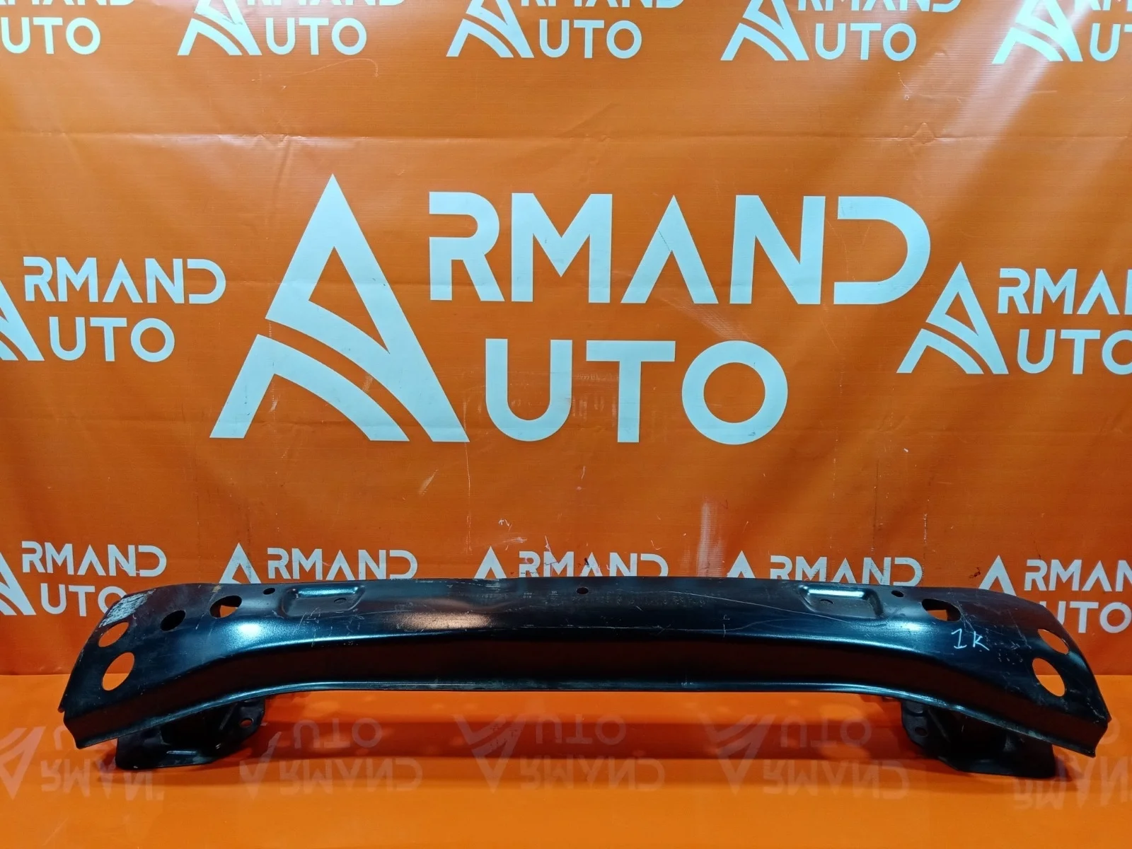 Усилитель бампера Volkswagen Transporter 2015-нв T6