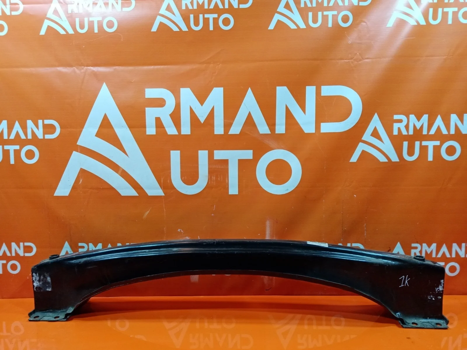 Усилитель бампера Volkswagen Touareg 2010-2018