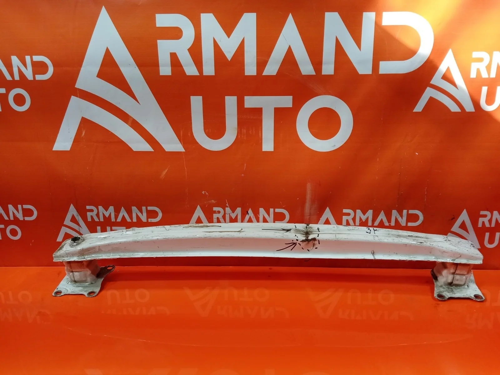 Усилитель бампера Skoda Yeti 2009-2018