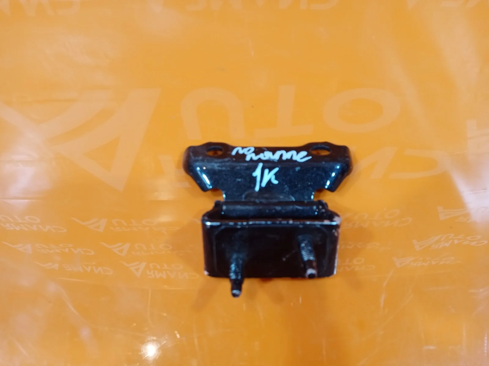 Петля двери багажника Lexus NX 2014-2021