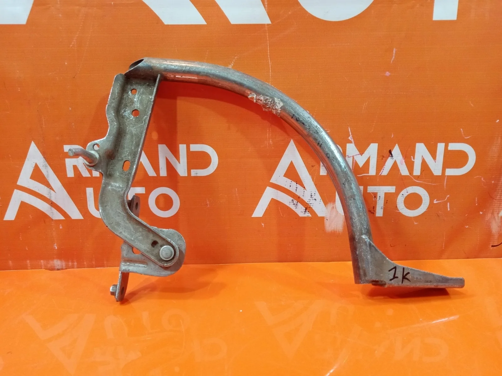 Петля крышки багажника Ford Focus 2011-2019 3