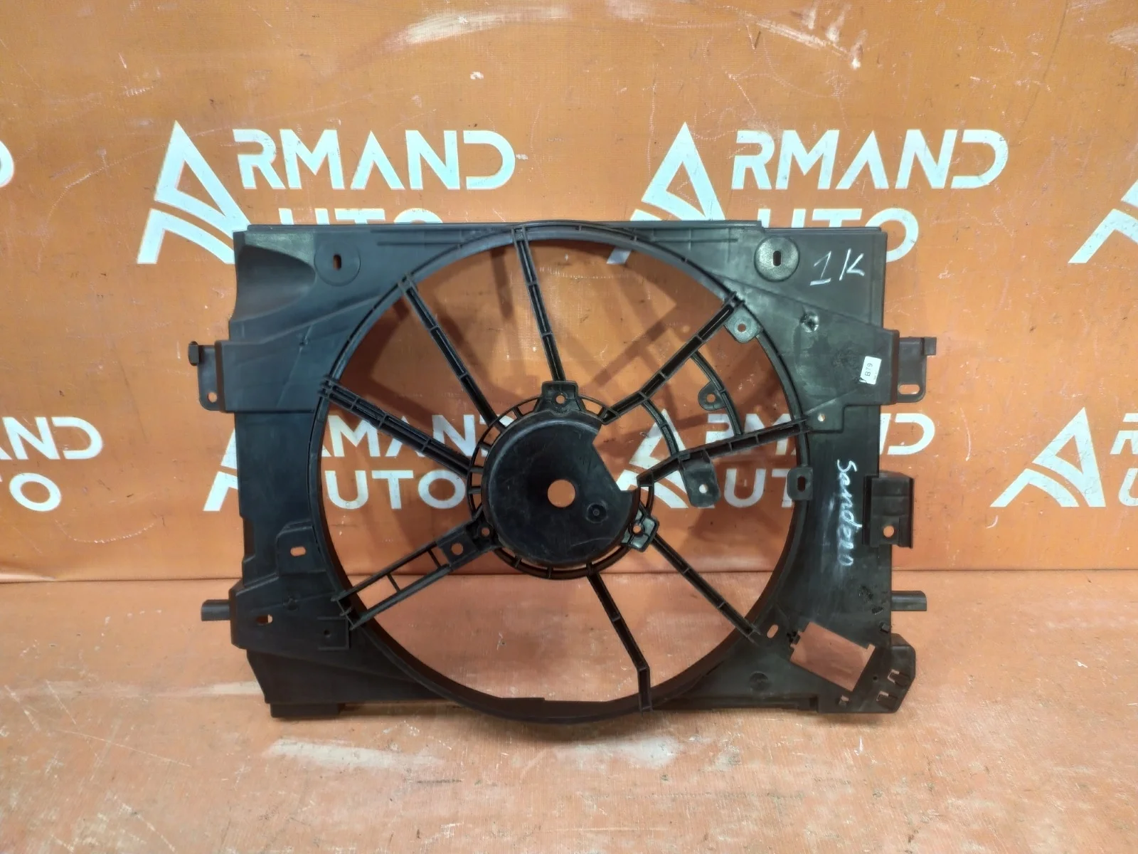 Диффузор вентилятора RENAULT Logan 2012-2022