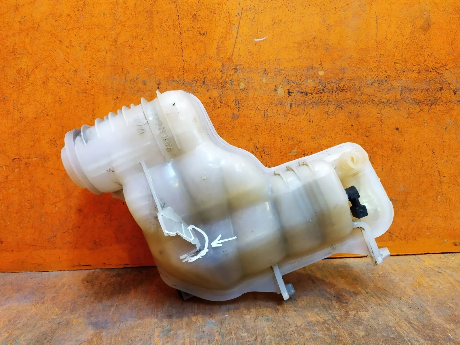 Бачок расширительный Land Rover Range 2012-2022 4 L405