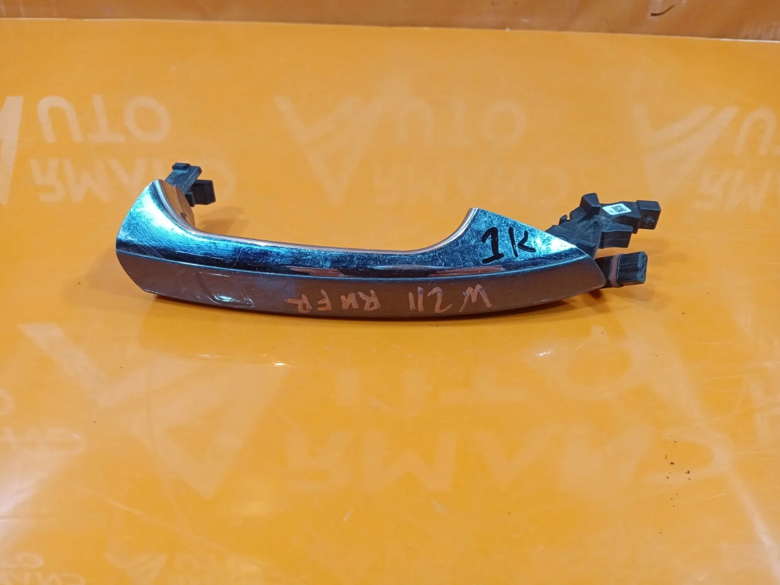 Ручка двери внешняя Mercedes -Class 2006-2015 W204