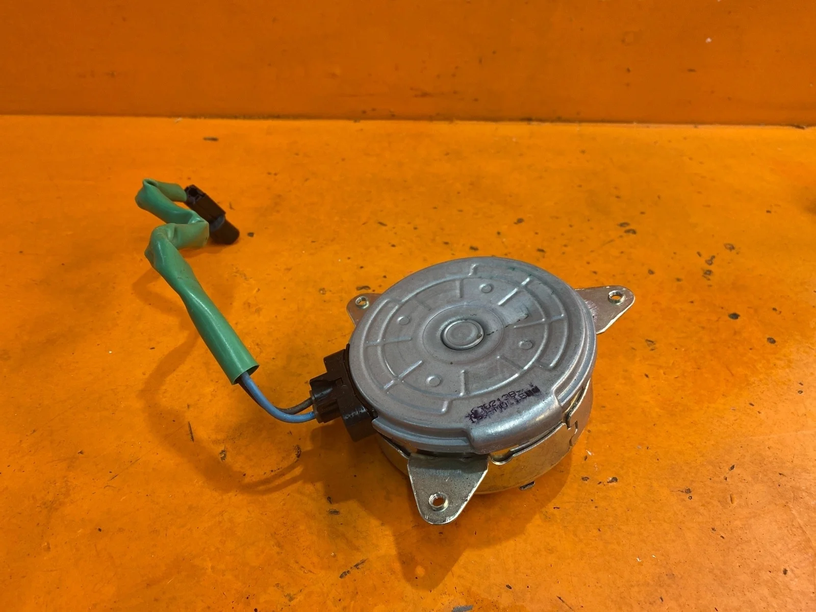 Мотор вентилятора Mitsubishi Outlander 2012-нв 3