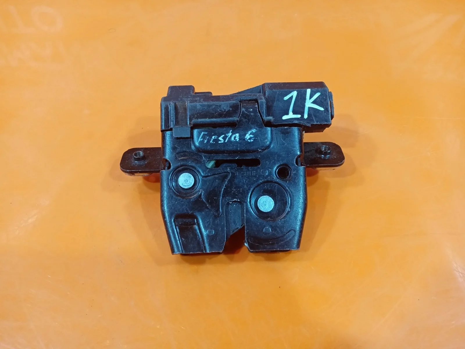 Замок двери багажника FORD Fiesta 2008-2019 Mk6