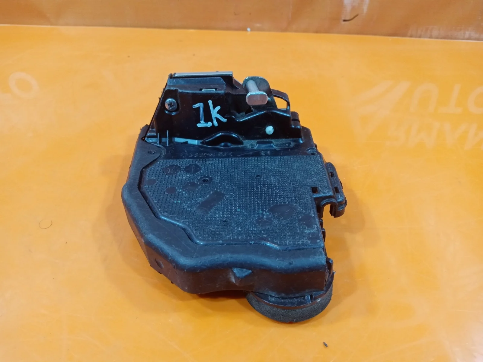 Замок двери Toyota Land Cruiser Prado 2009-нв 150