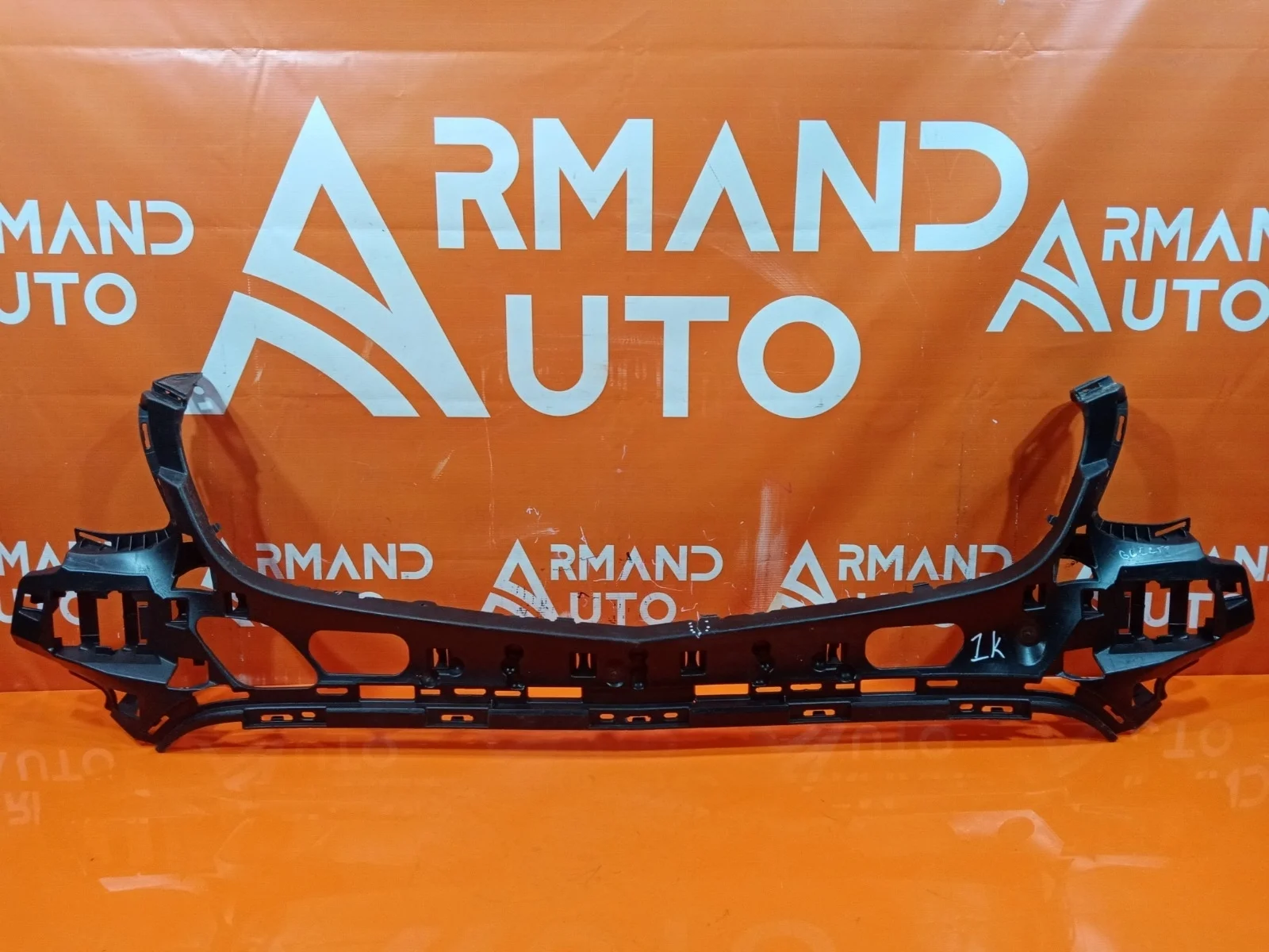 Кронштейн бампера Mercedes GLC-Class 2015-нв X253