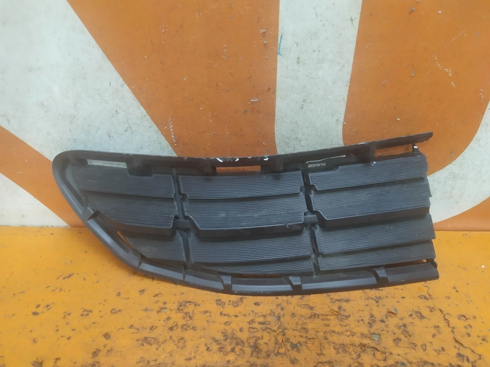 Решетка бампера Toyota RAV4 2012-2015 CA40