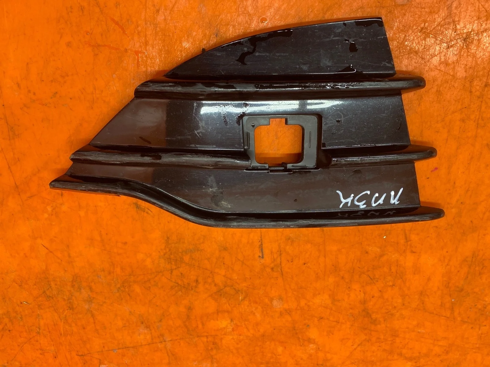 Решетка бампера Ford Kuga 2012-2016 CBS