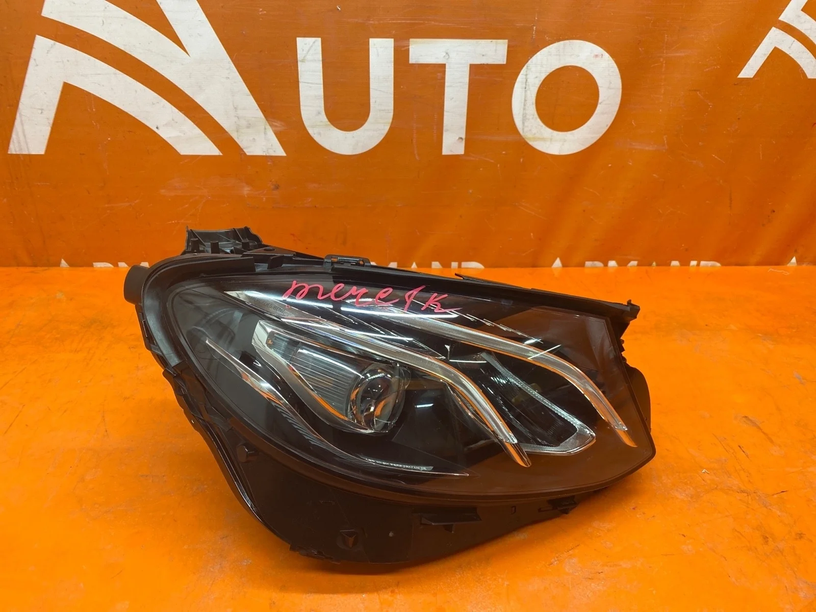 Фара Mercedes -Class 2016-2020 W213