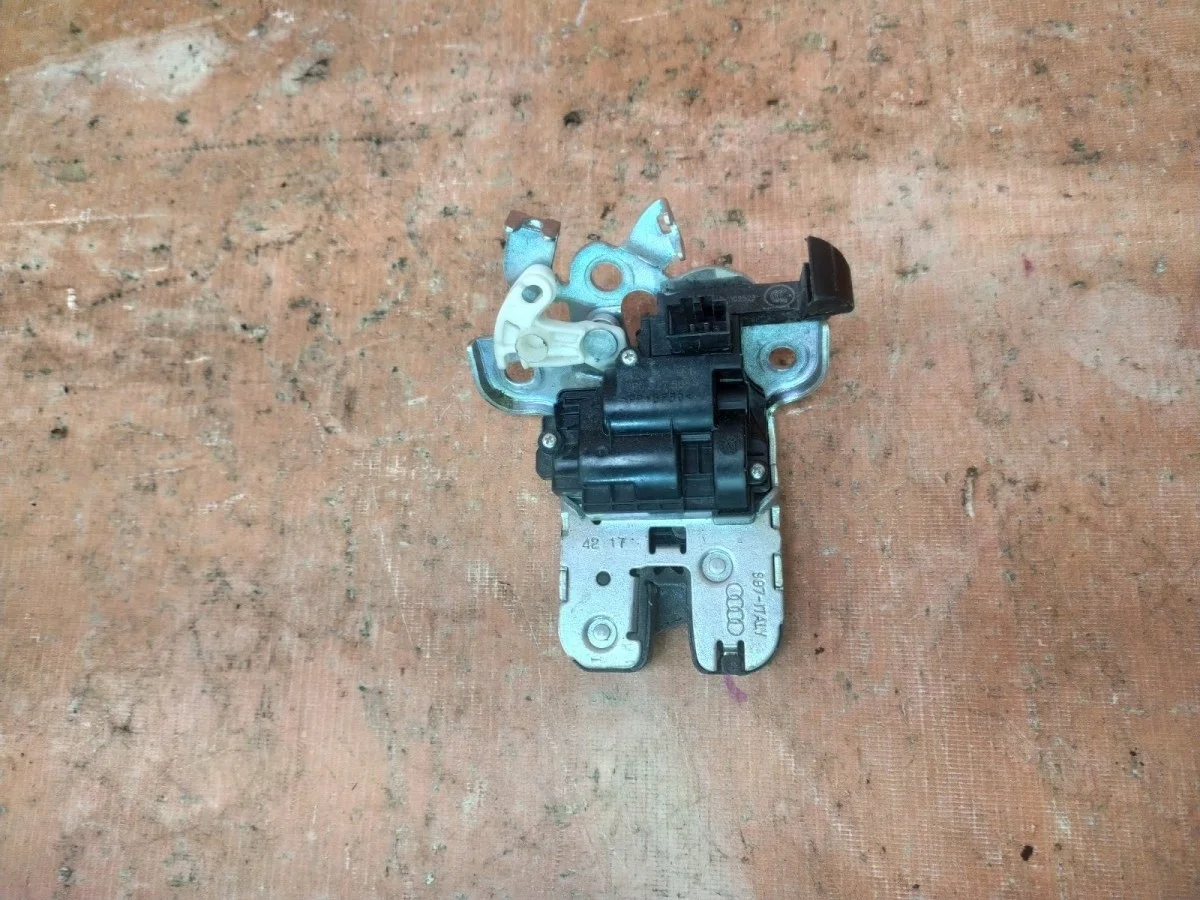 Замок двери багажника Audi A3 2012-2020 8V